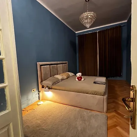 Апартаменты Laya Old Town *