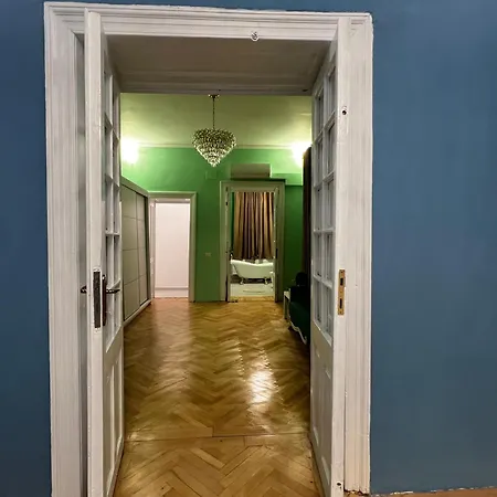 Laya Old Town Apartment *